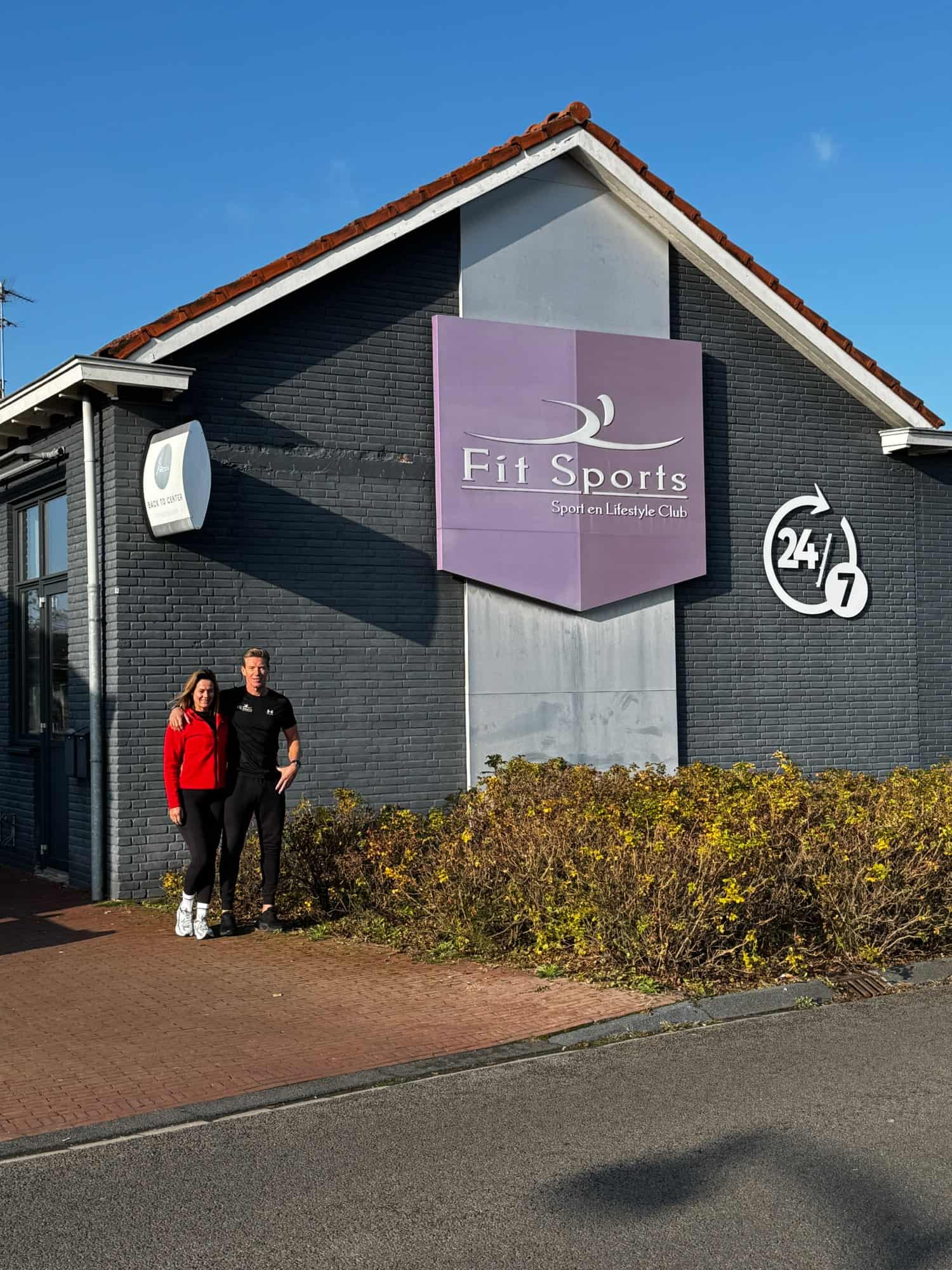 Saskia en Erwin Meiringh bij de Fit Sports-locatie in Coevorden 1-min