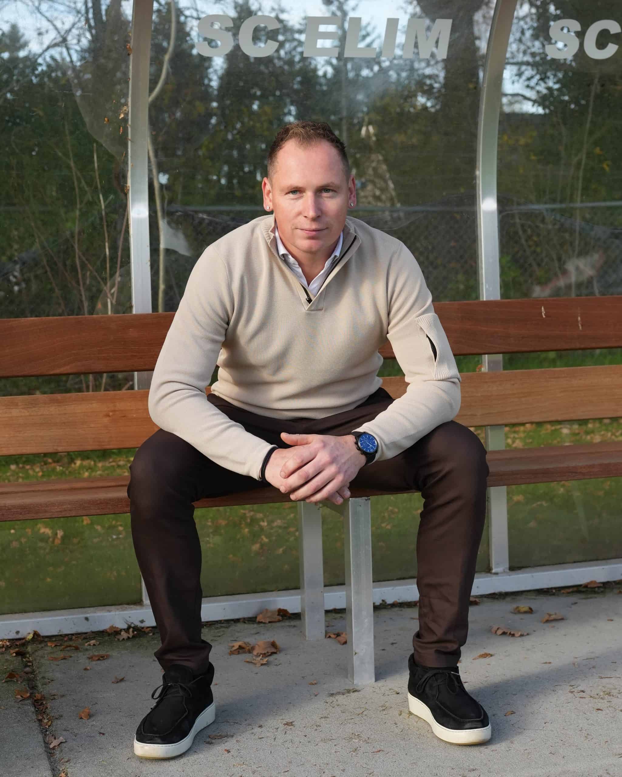 10) Django Temmink van Temmink Tuindesign in de dug-out van SC Elim