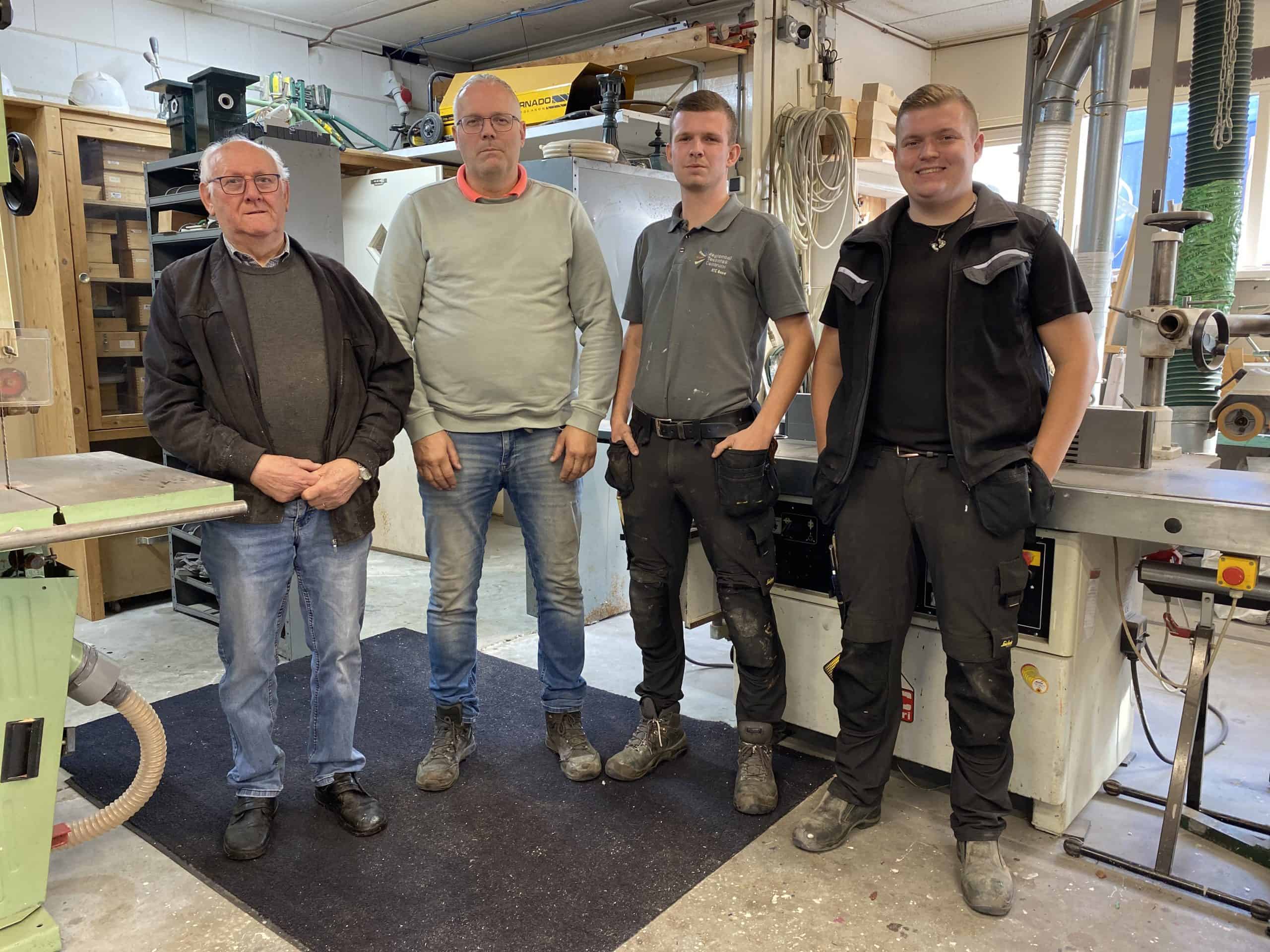 13) Van links naar rechts Hennie, René, Stan en Roy Meijering